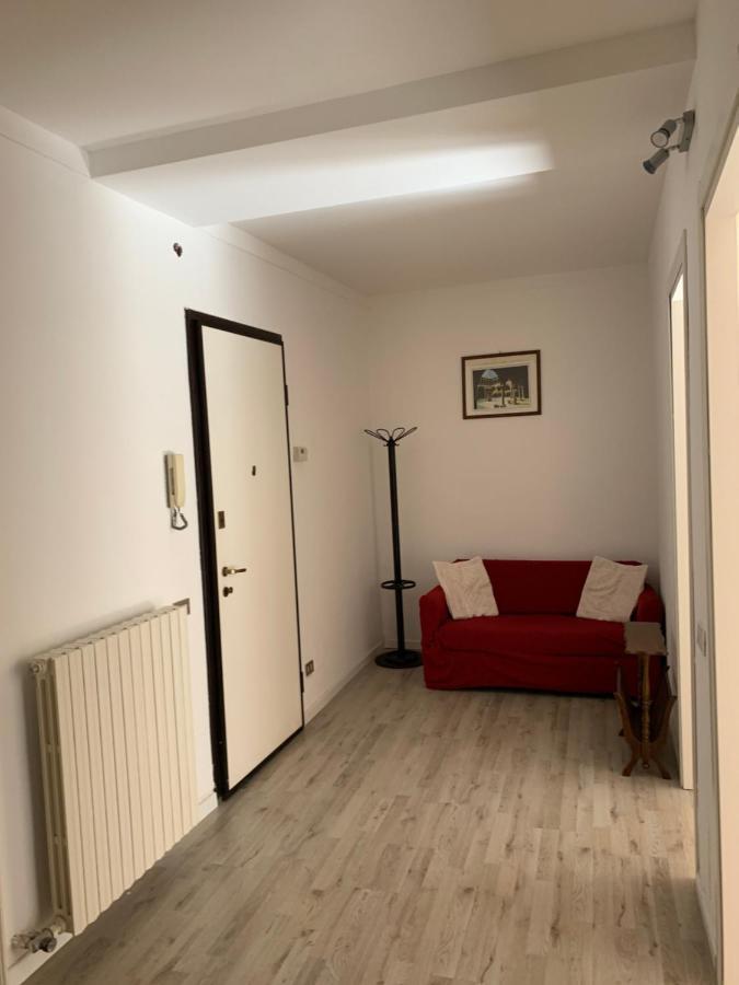 Appartamento Corso Roma โลดิ ภายนอก รูปภาพ